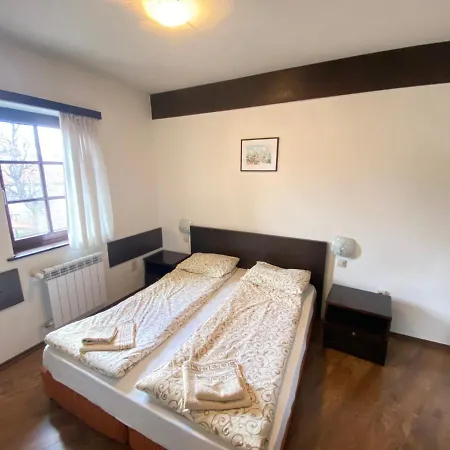 House Trivia * Банско